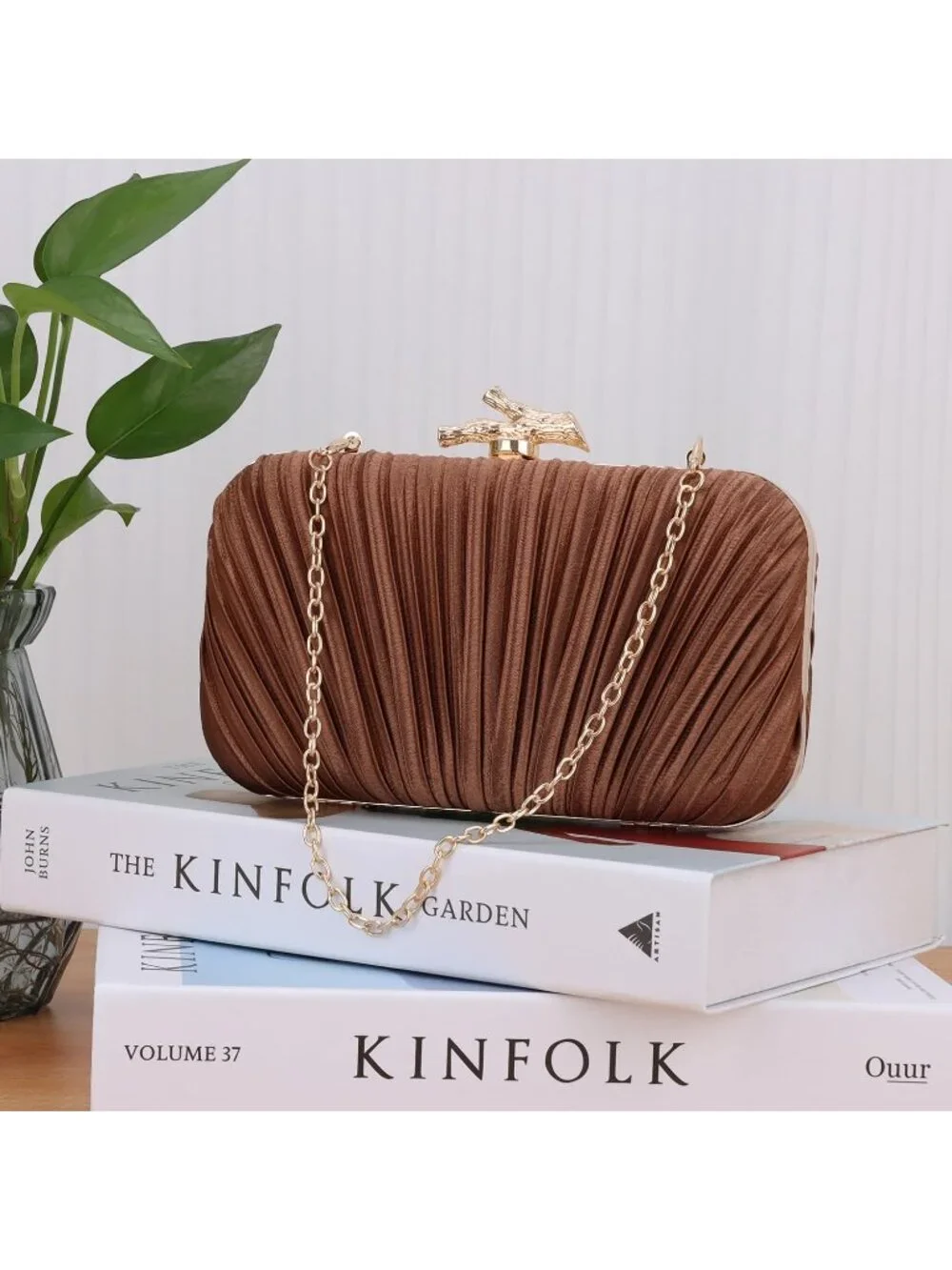 👜 Women's Coffee Evening Bag Pleated Clutch Bag with Chain for Wedding Party